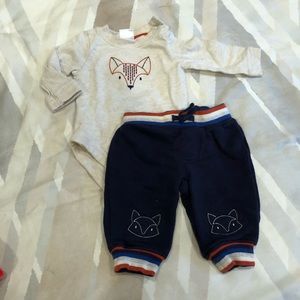 EUC 11pc Baby Boy clothing Bundle